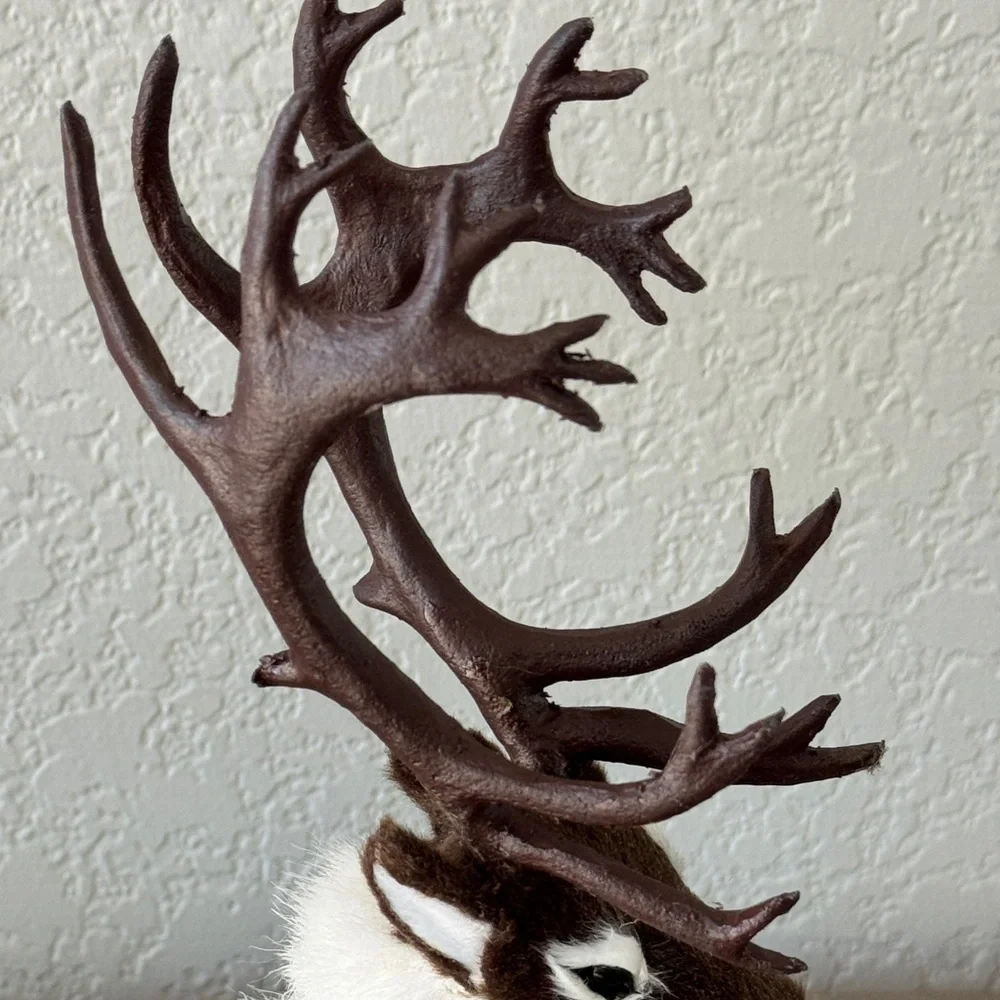 Byers’ Choice Reindeer Figurine | Handcrafted Christmas Holiday Decor - Picture 3 of 6